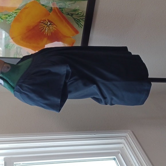 Chaus Organic black tee, size medium, NWT - Picture 2 of 8